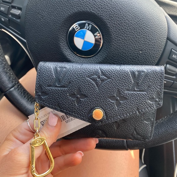 Louis Vuitton Handbags - Louis Vuitton Key Chain Wallet